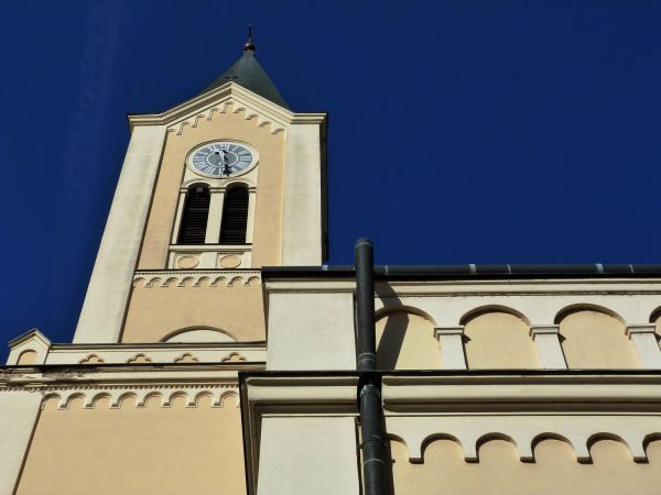 Cost of Church Gutter Installation in Cumming